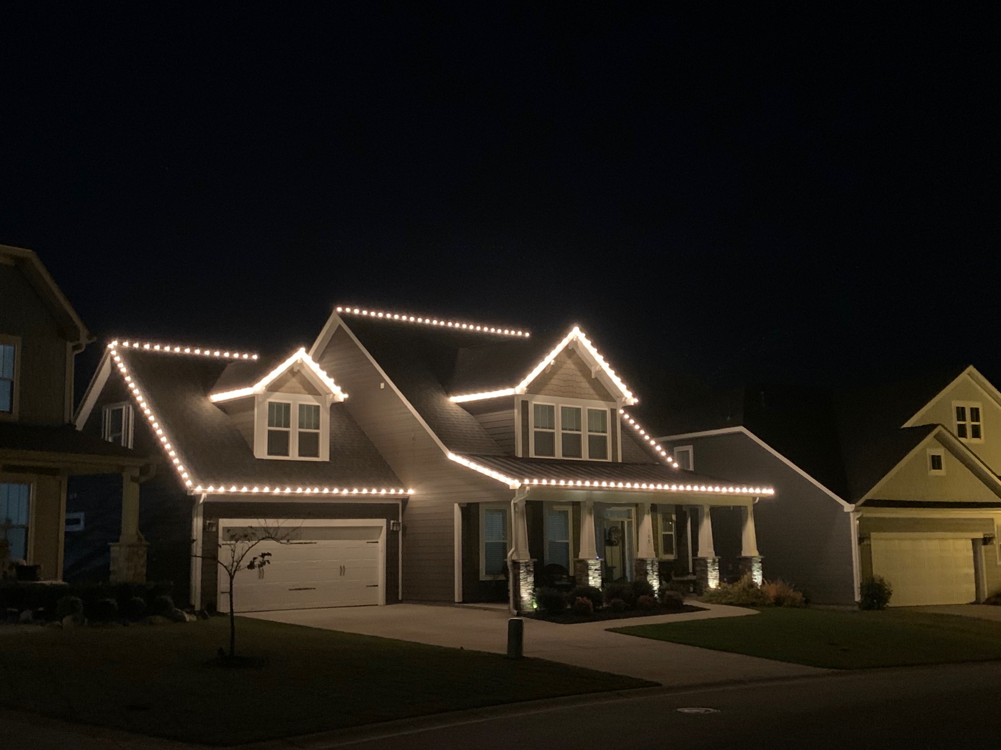 Lights Decoration – we install Christmas lights in Greenville, SC